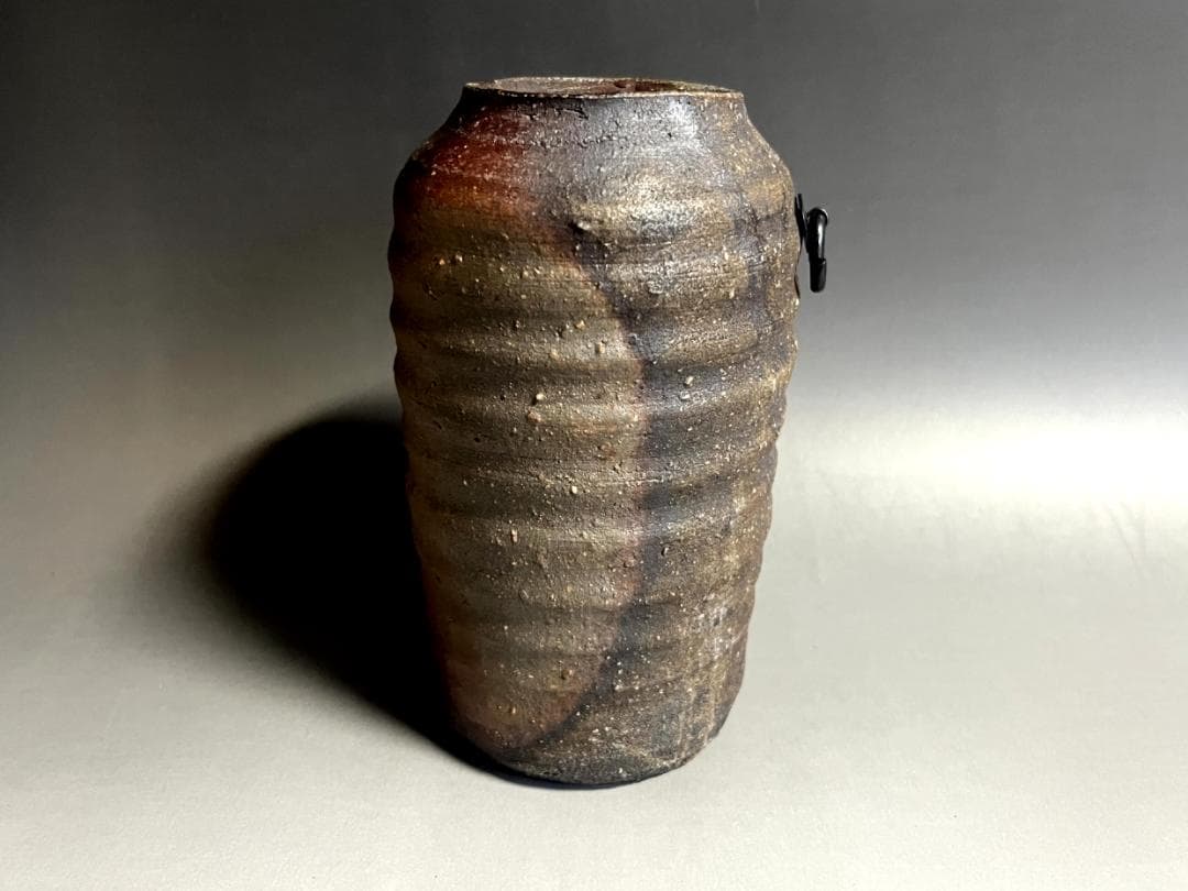 花瓶□【名工】備前焼作家 竹内靖之 作 弦付花入（段筋筒花生）掛花生