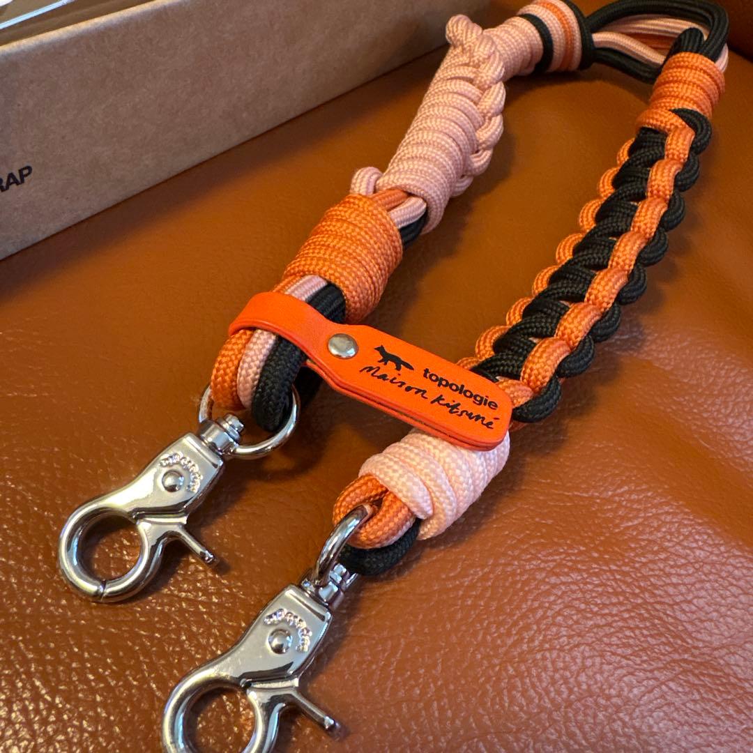topologie✖️maison kitsune リストストラップ - メルカリ