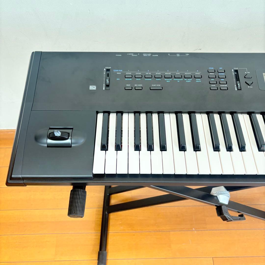 美品•音出し確認済み】KORGコルグ シンセサイザー ワークステーション