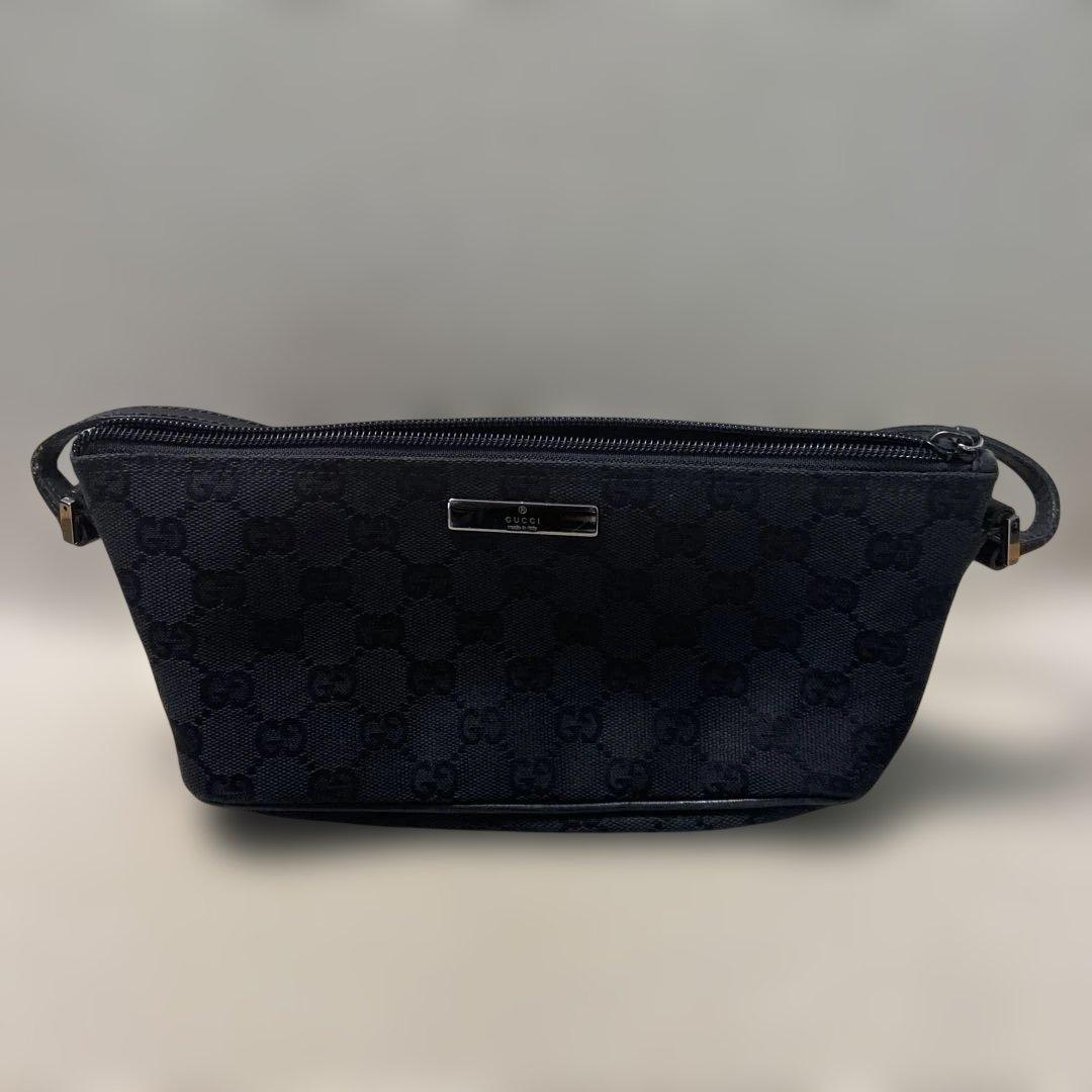 【人気品】グッチGUCCI黒 GG柄アクセサリーポーチ ワンショルダーバッグ 人気品】グッチGUCCI黒 GG柄アクセサリーポーチ ワンショルダーバッグ