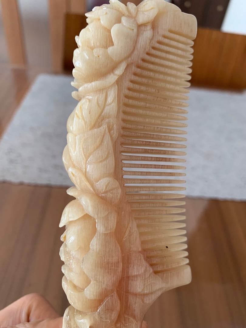 F-154天然高品質羊角うさぎフラワー彫り頭皮マッサージ櫛くし健康を守る