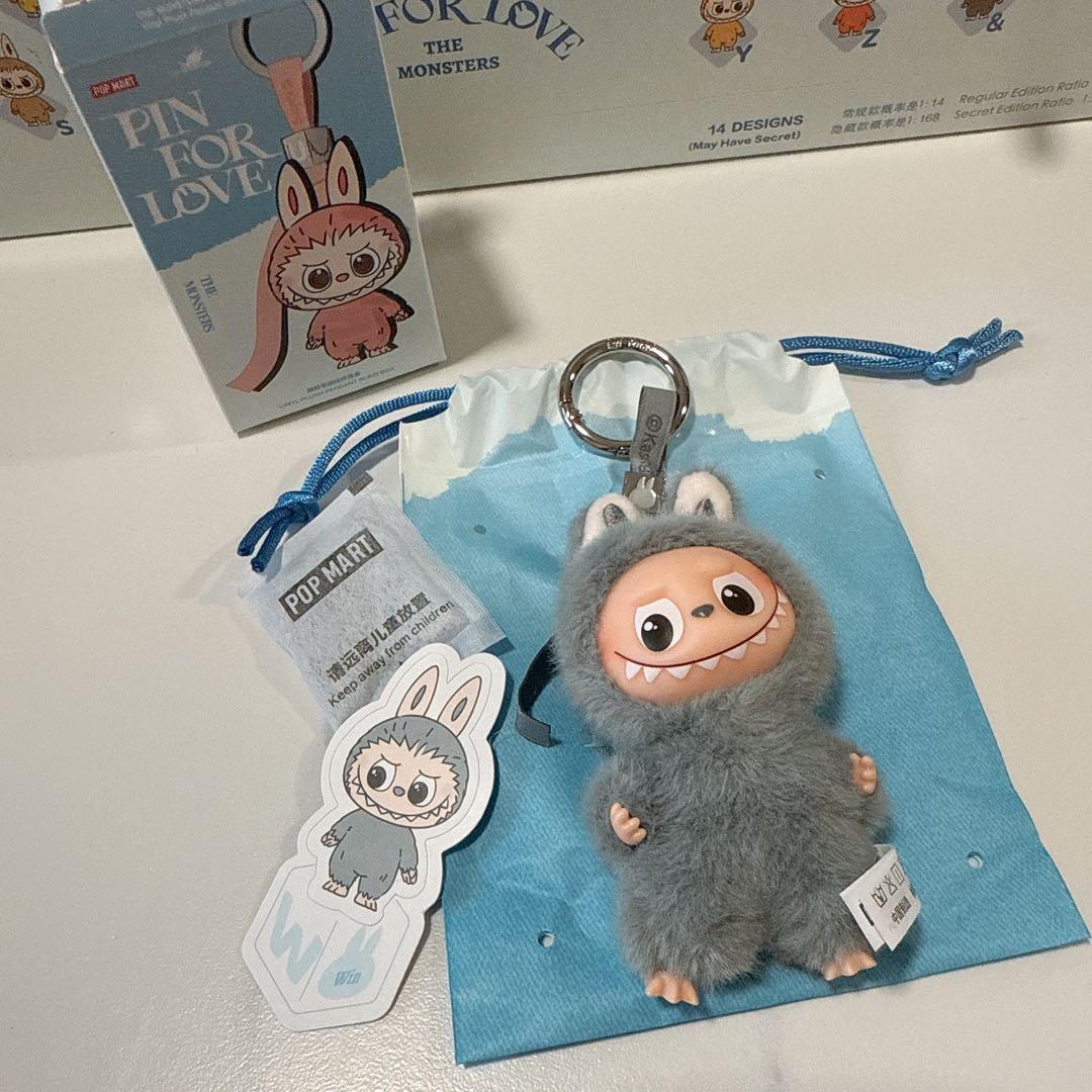 POPMART PIN FOR LOVE ぬいぐるみ ラブブ アルファベットW - メルカリ