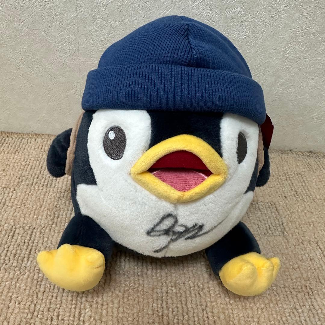 ペンギンのダン ぬいぐるみ Dep選手サイン入り ペンギンのダン ぬいぐるみ Dep選手サイン入り - メルカリ