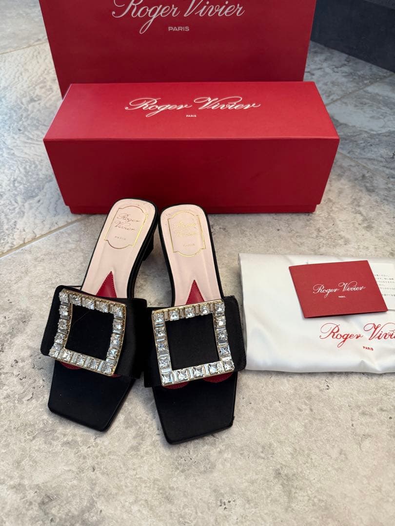 Roger Vivieミュール37ビジュー ミュール | Roger Vivier