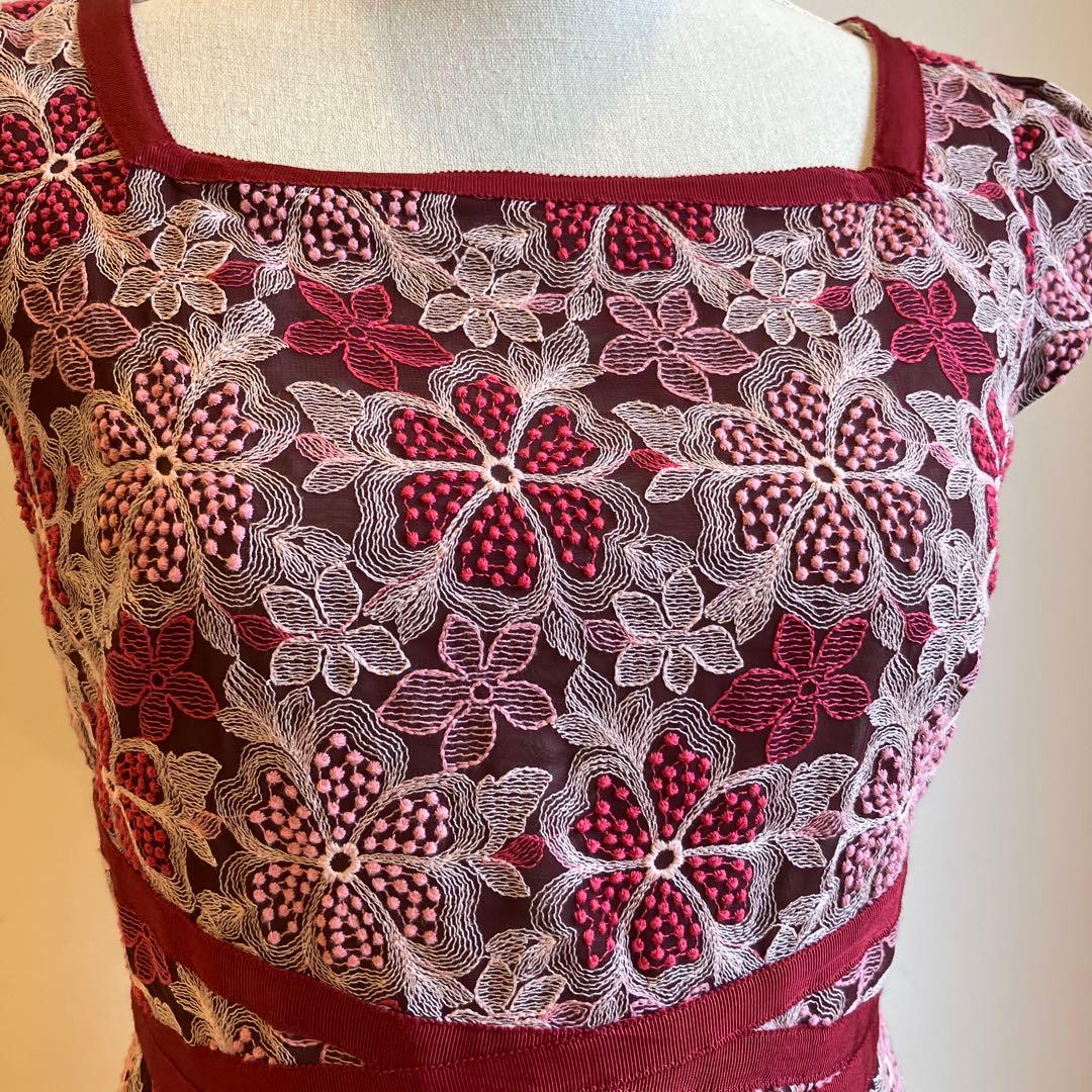 トッカワンピース TOCCA総刺繍 花柄 赤 - メルカリ