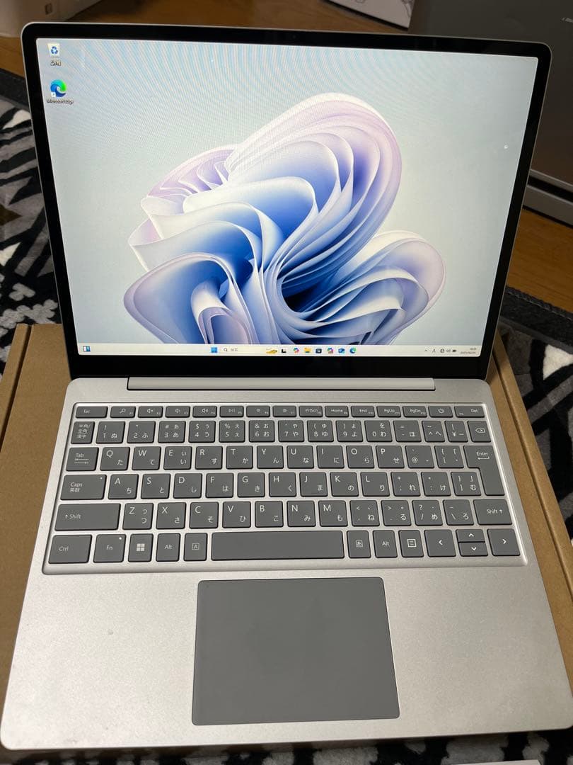 《極美品》Surface LaptopGo3 プラチナ（三日間限定）