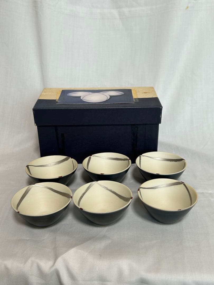 真作/勝己/牡丹図/横物/桐共太巻二重箱付/布袋屋掛軸HI-944の通販