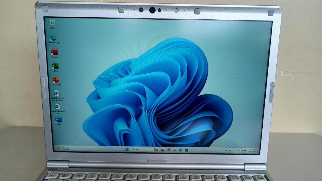 ノートパソコンPanasonic第十世代Core i5 SSD256Gメモリ8G - メルカリ