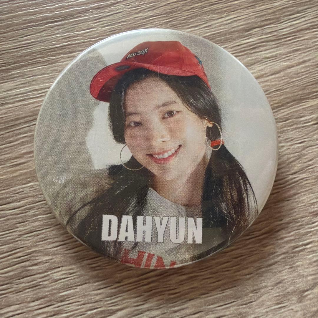 TWICE ダヒョン缶バッジ 5個セット - メルカリ