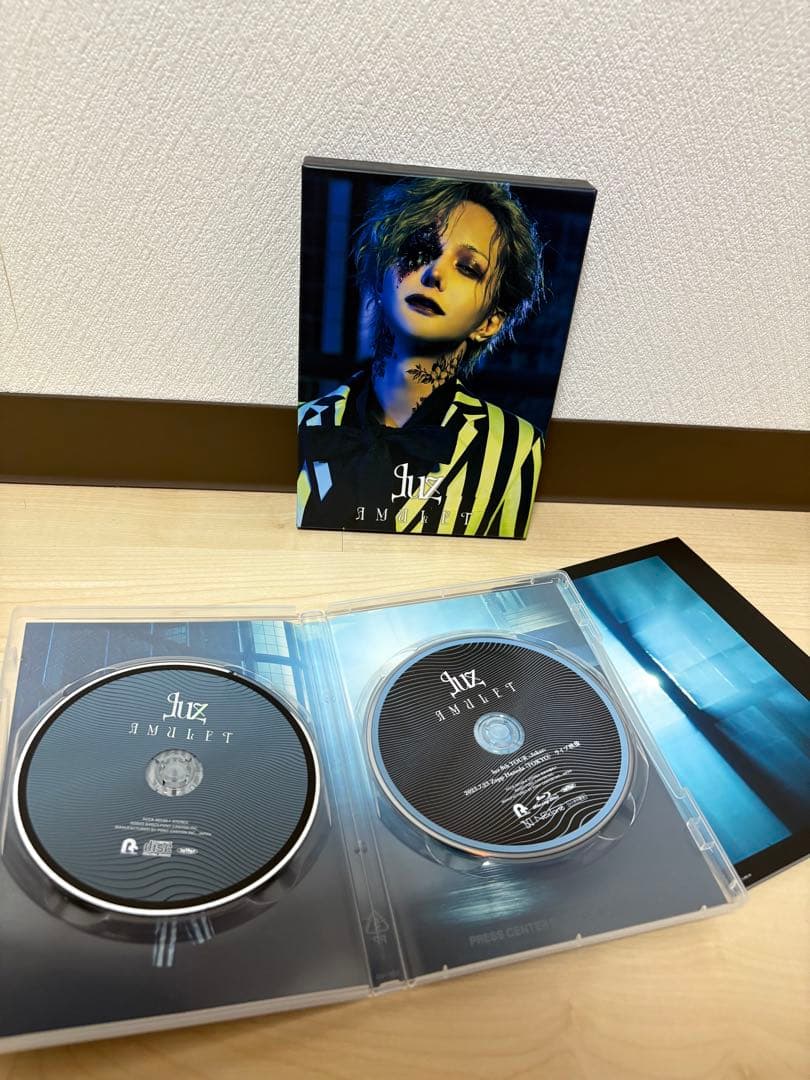 luz AMULET (Joker盤)CD+Blu-ray 特典トランプ付き - メルカリ