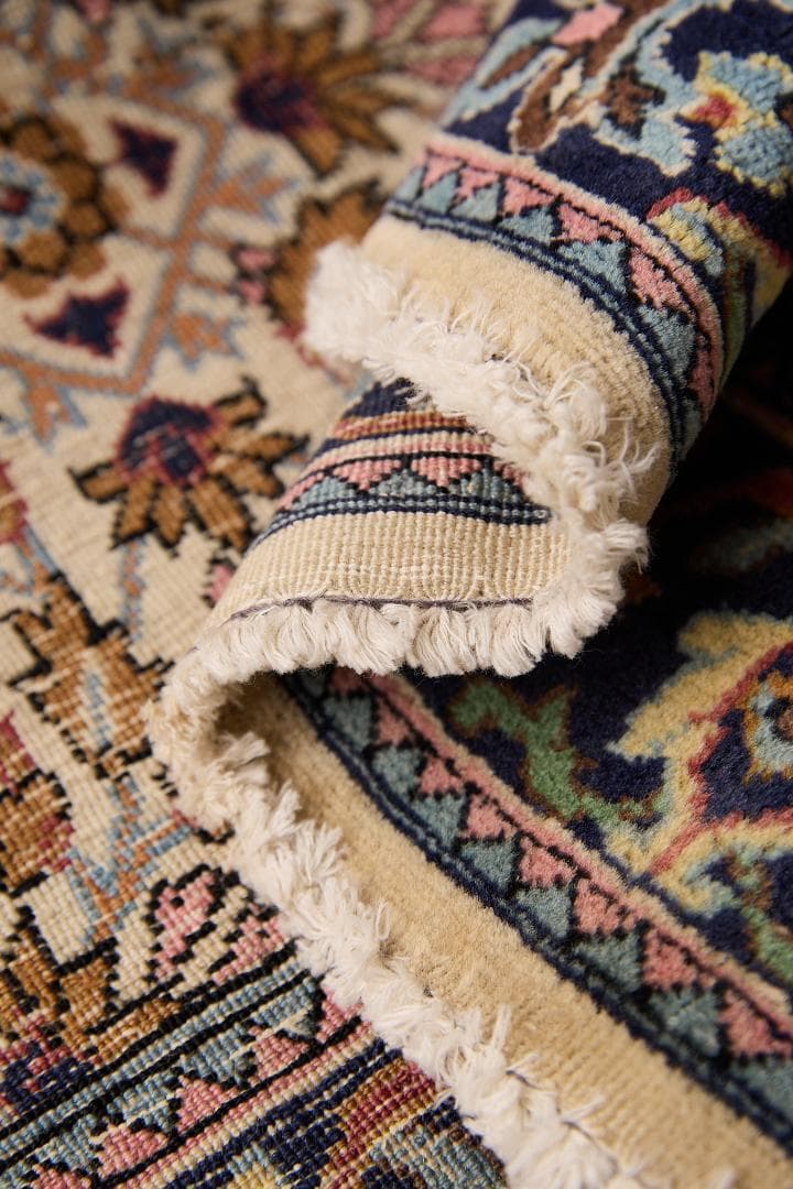 ヴィンテージラグ トライバルラグ パキスタン産 （124×71cm）サンド