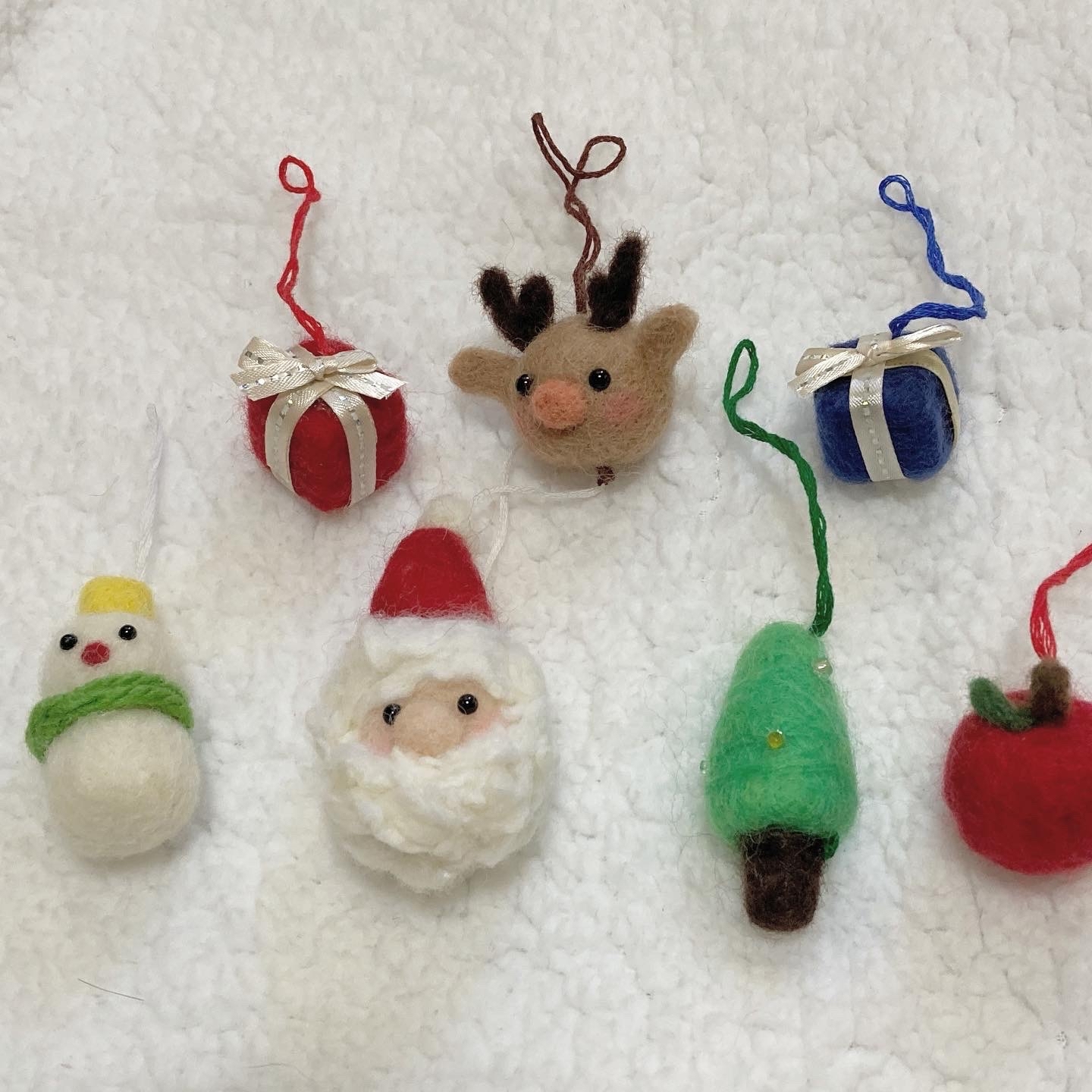 羊毛フェルト クリスマスオーナメント - MOCHI-NA'S GALLERY | minne