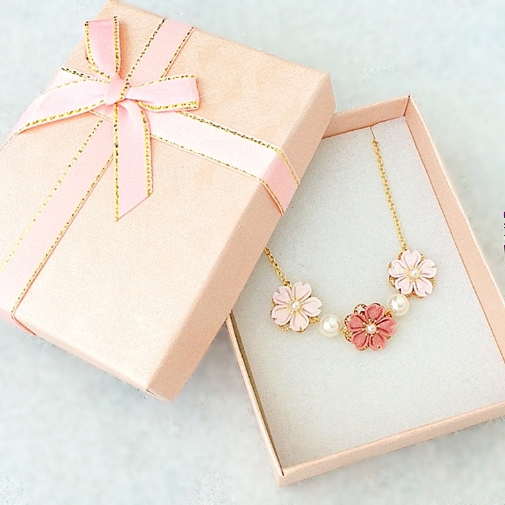 特集掲載】桜結びネックレス ∗つまみ細工∗ - つまみ細工 花色小町