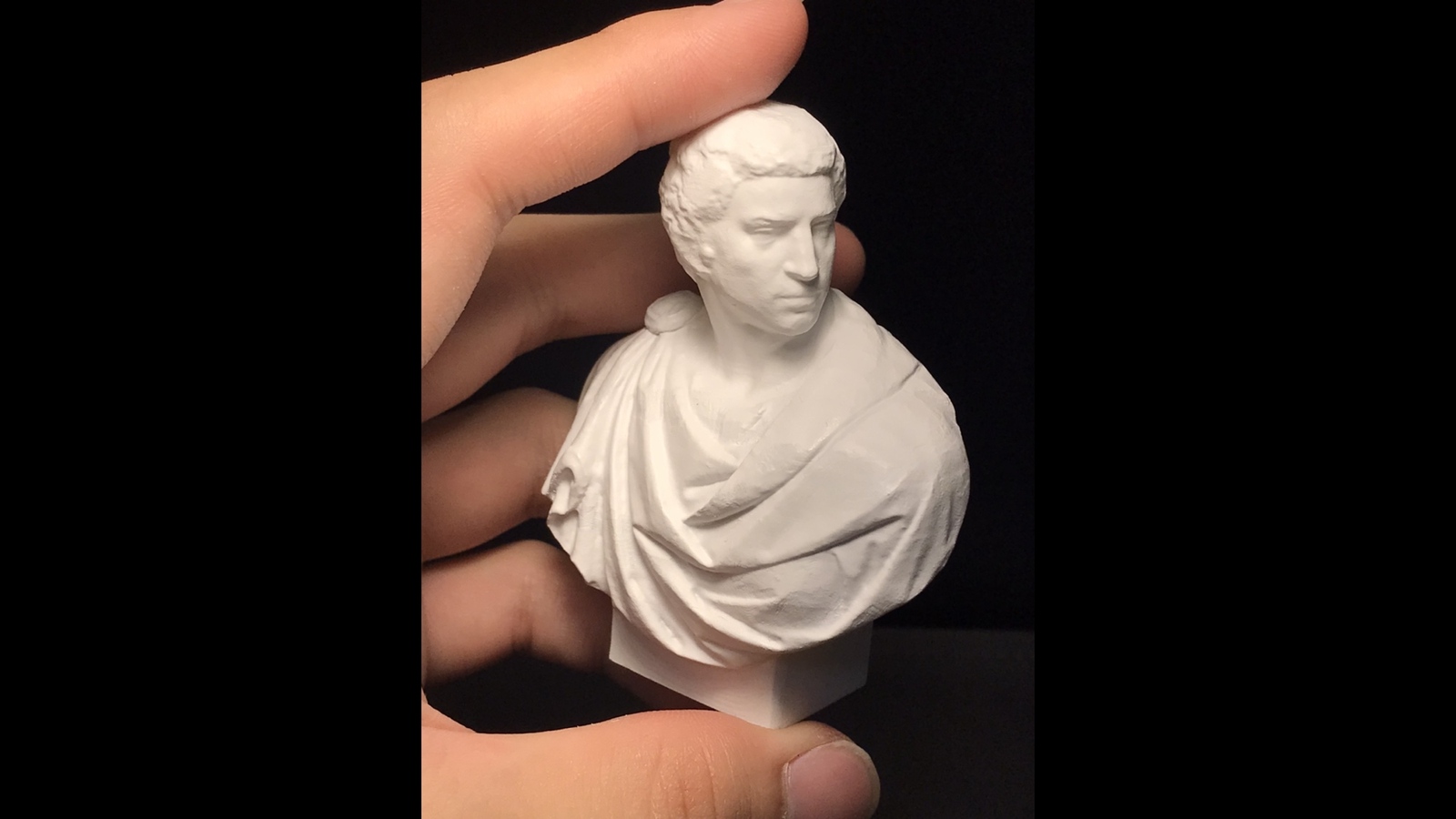 石膏像ブルータスフィギュア 東京藝術大学の学生が作った石膏像