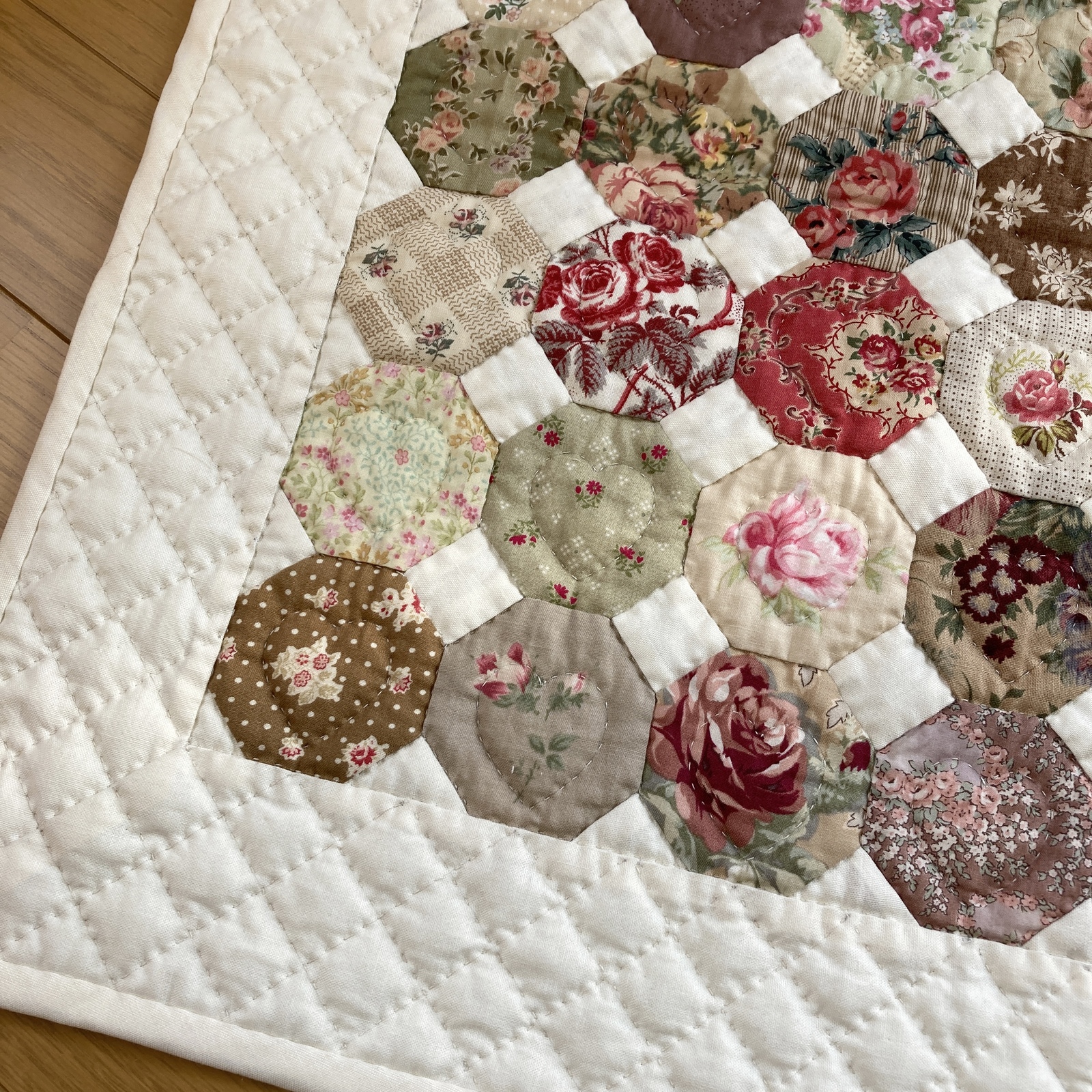 055 オクタゴンのパッチワークタペストリー パッチワークキルト