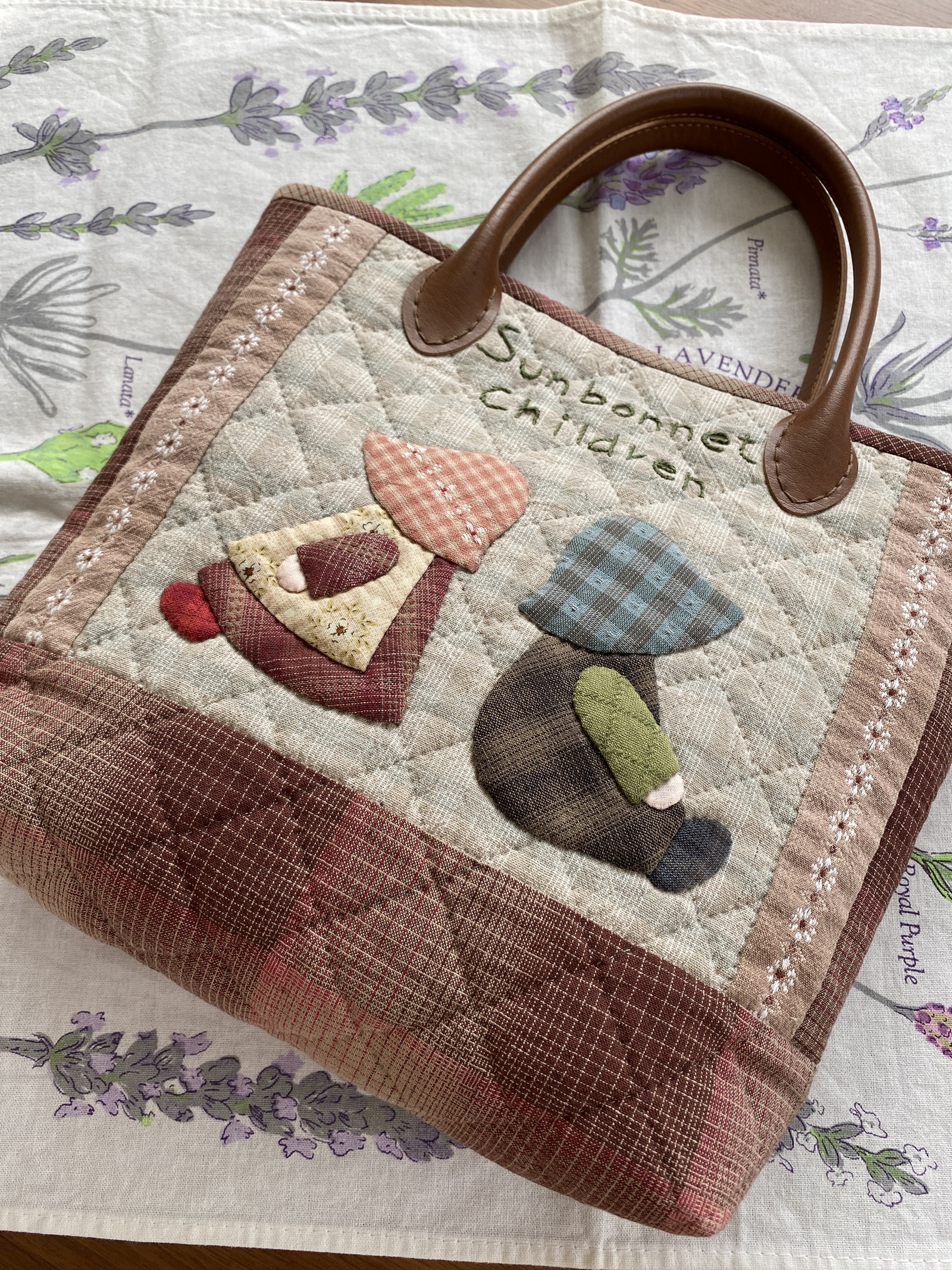 パッチワークキルト🌸スーとビリーのトートバッグ - KURUMIBUTTON'S