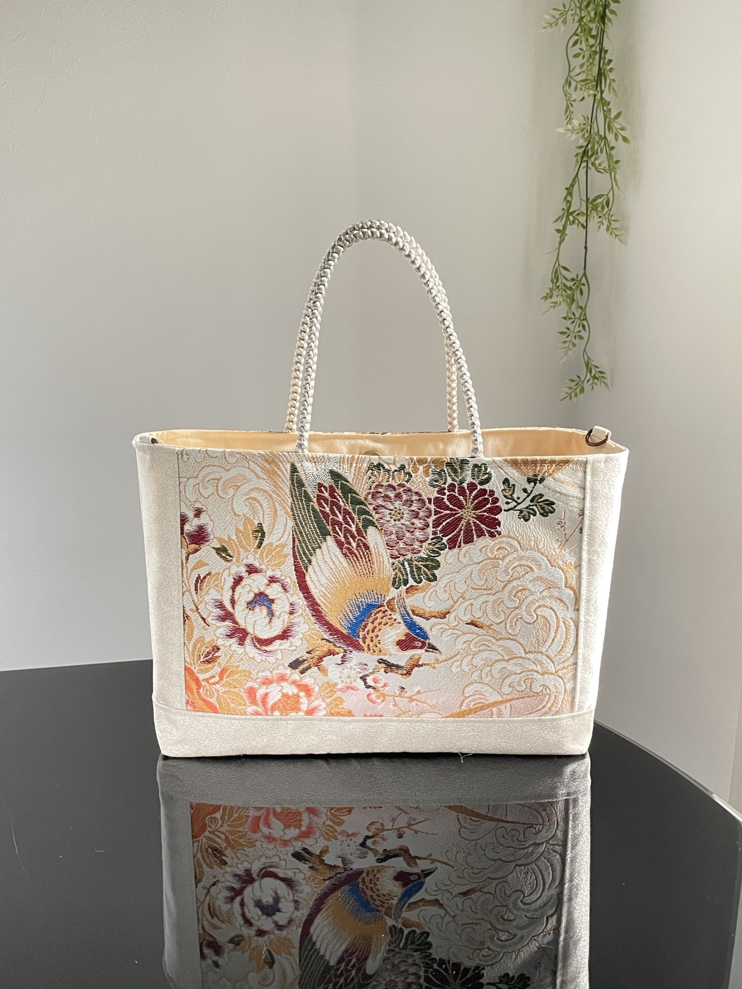 帯リメイクバッグ A4サイズ 丸帯 尾長鳥 切り替えあり 帯バッグ 和装