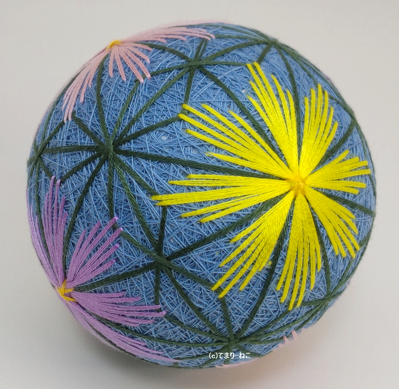 手毬猫の店 てまり「コスモス」 青地8cm 手まり 手毬 手鞠 四季の