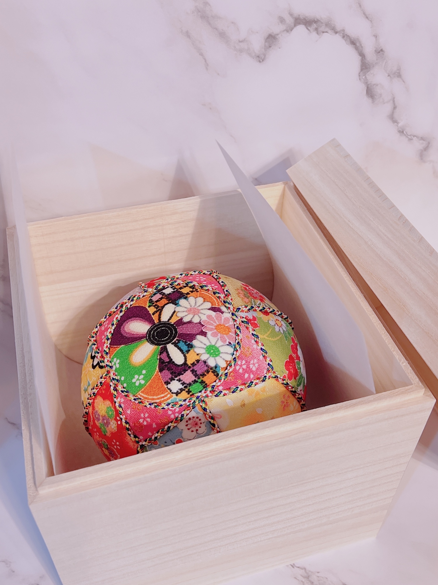 期間限定値下げ】特大 15cm 手毬 飾り ケース 鈴入り ディスプレイ 鞠