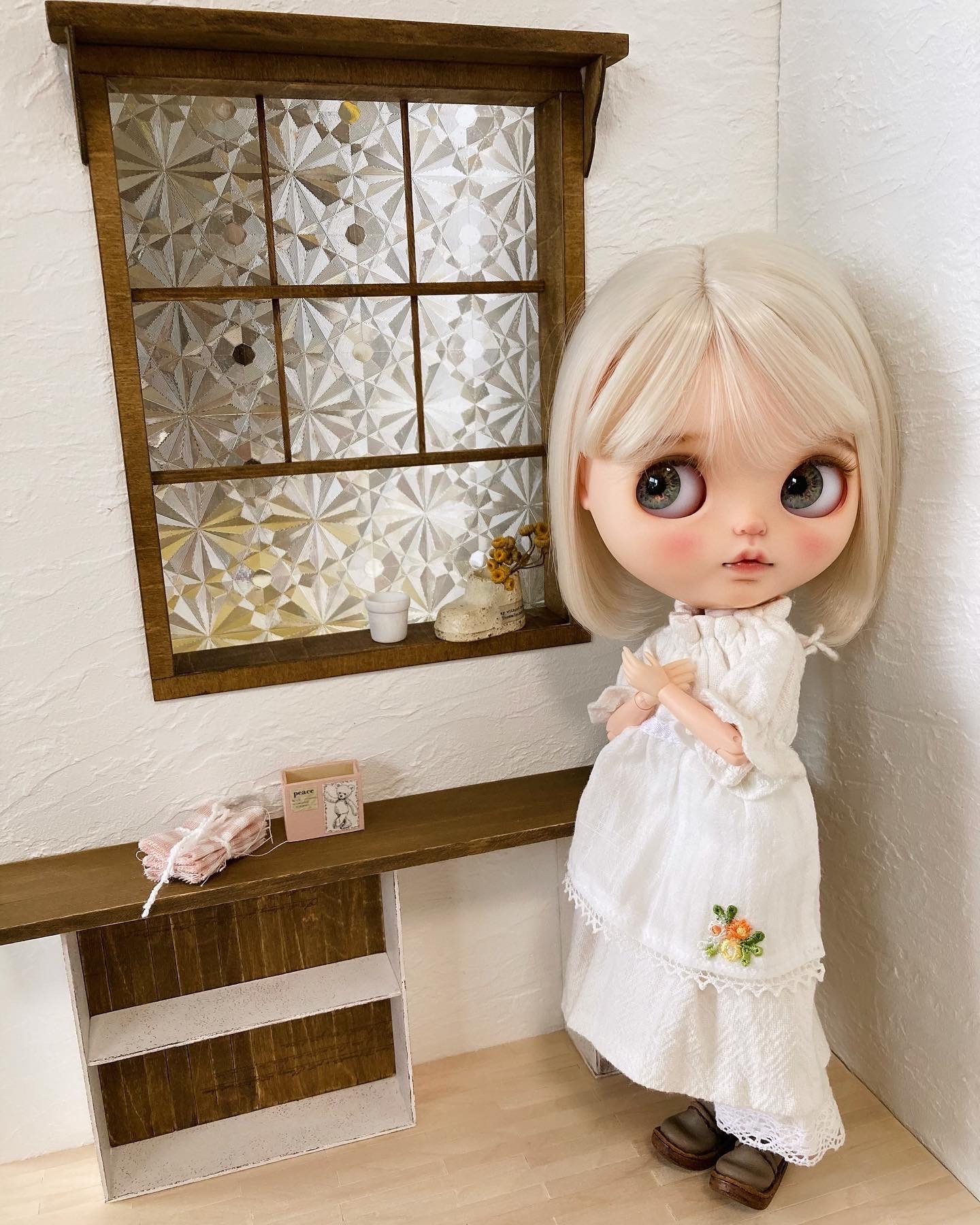 大きな出窓のサイド壁-ミニチュア ハウス 背景ボード ブライス リカ