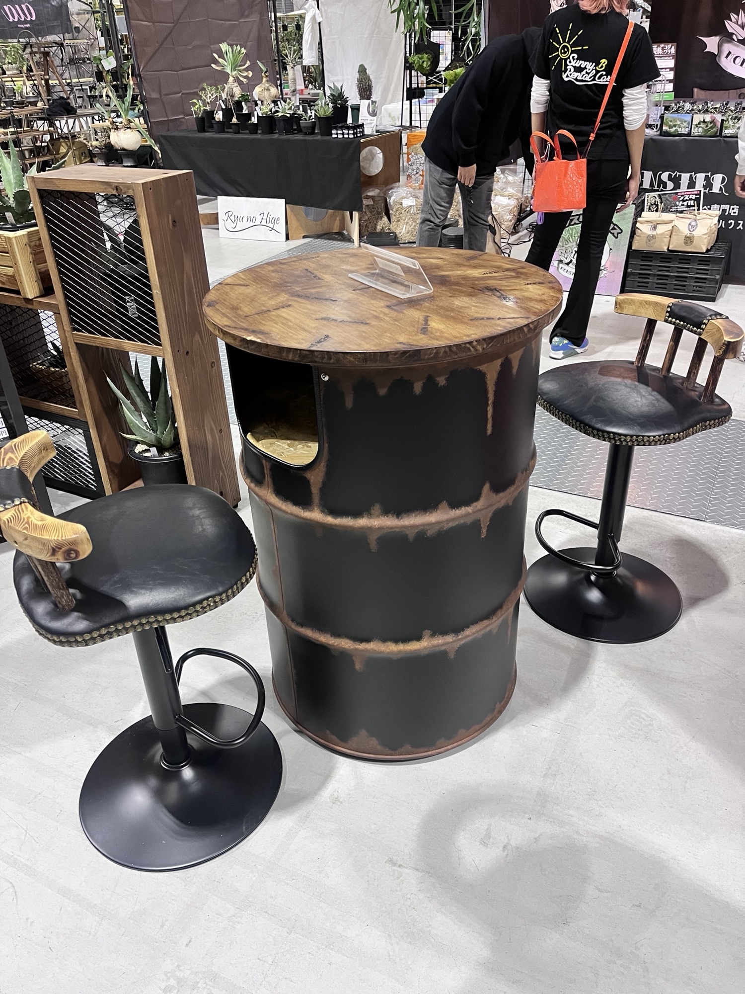 ドラム缶リメイクオープン2段ラック(LEDライト付き)［受注製作