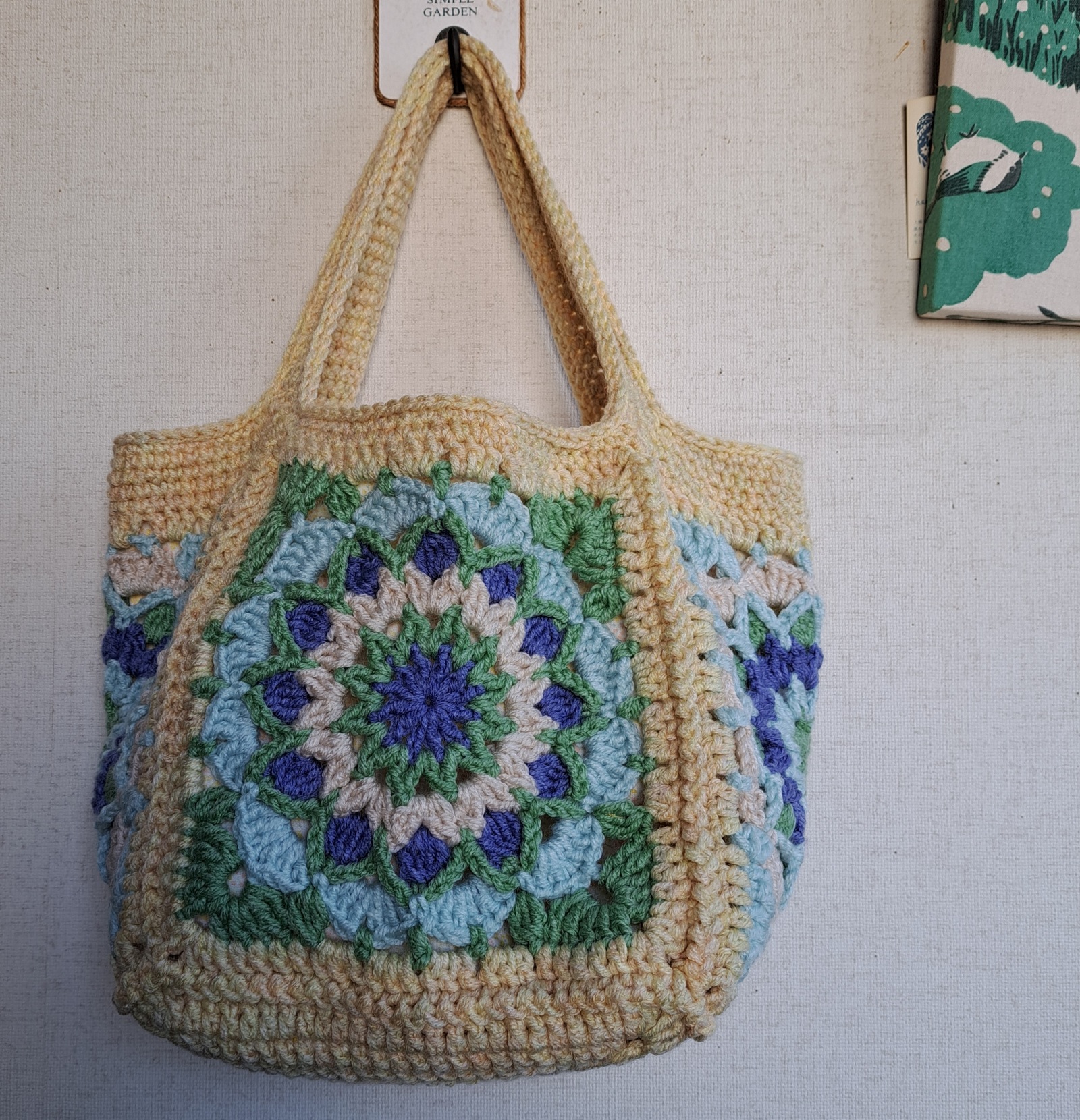 オパール毛糸で編んだグラニースクエアモチーフのブランケット