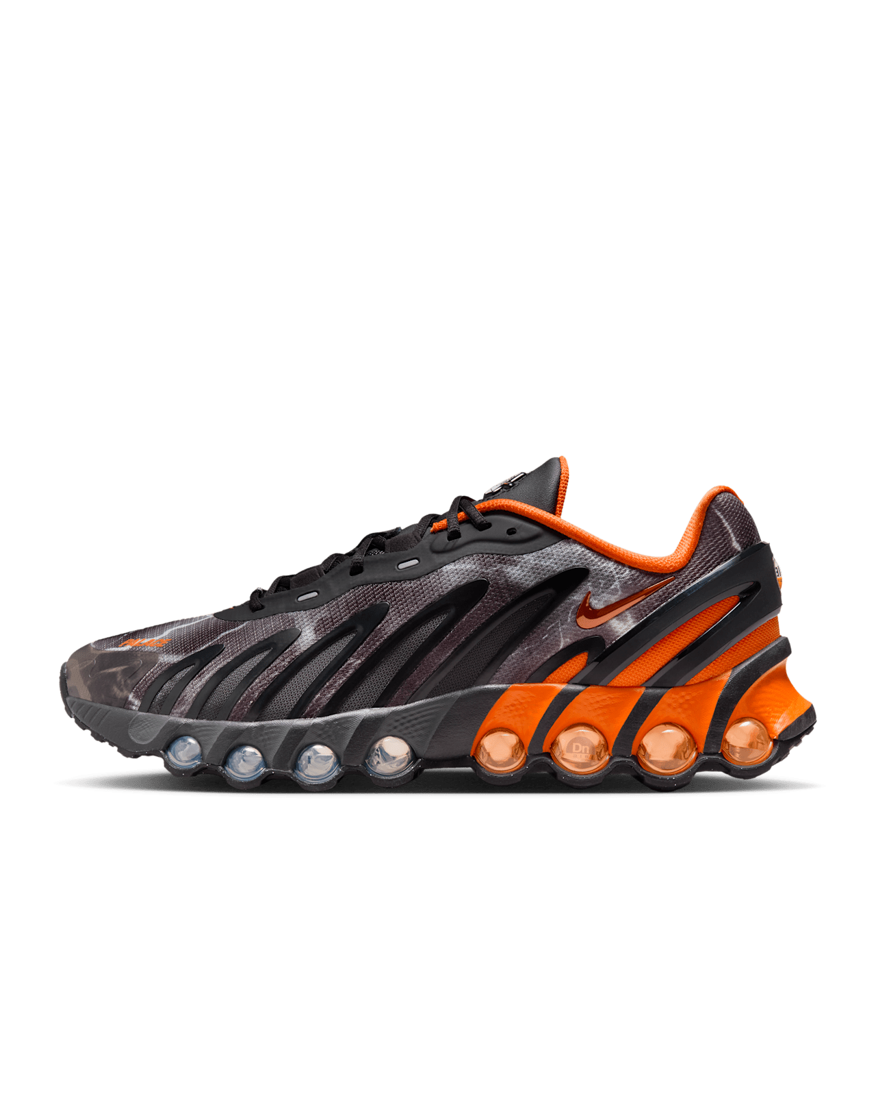 NIKE公式】エア マックス Dn8 x パレス 'Black and Safety Orange