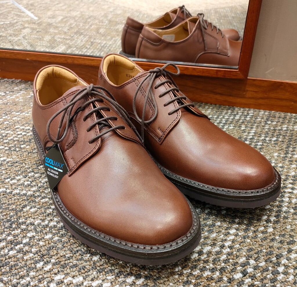 生の証』が刻まれやすい個性あふれるブラウンカラー | 靴のリーガル