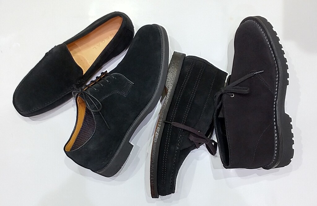 素材感で違いを魅せる【ブラックスエード】 | 靴のリーガル