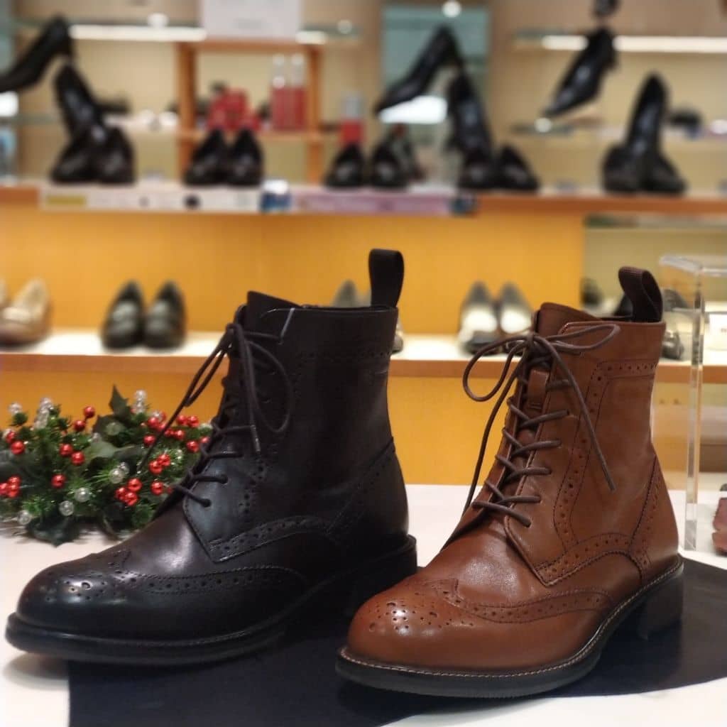 レディース】ウイングチップブーツ | 靴のリーガルコーポレーション