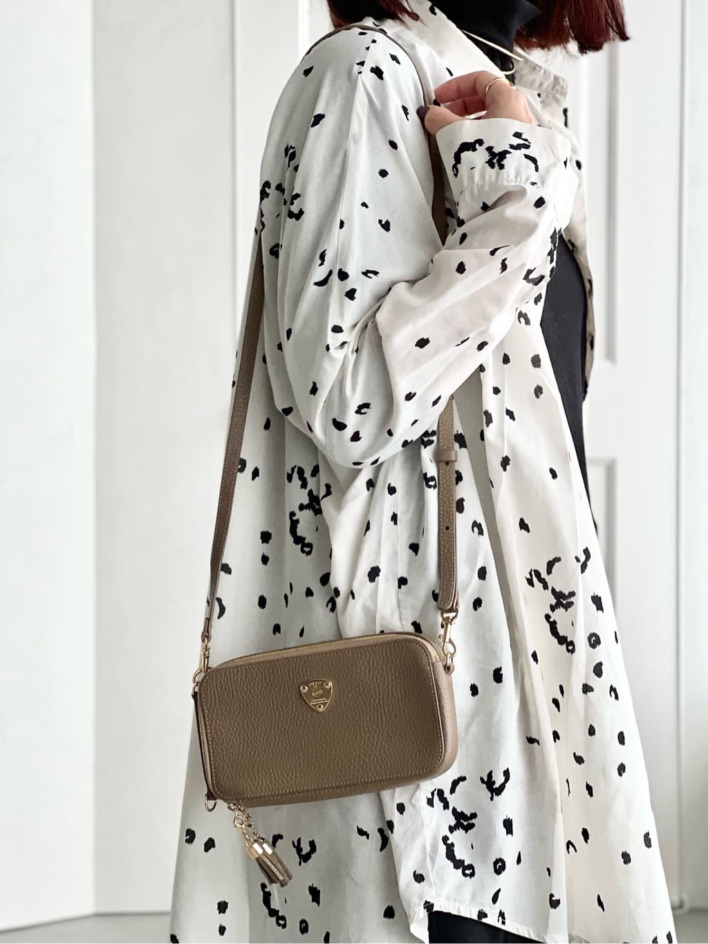 その日の気分でカラーをチョイス♪お財布機能付きスマホショルダー