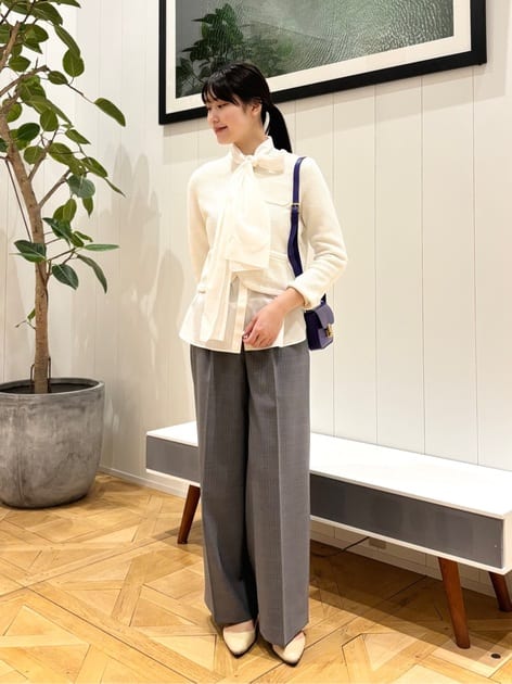 コンパクトブロード シフォンボウタイブラウス｜トゥモローランド 公式通販