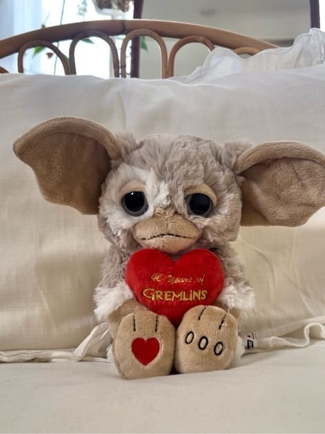 GREMLINS グレムリン】グレムリン40周年記念 ペールグレー Heart 25cm