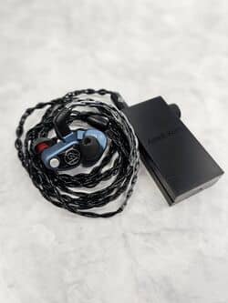 64 AUDIO U4s [64A-7051] 新品｜フジヤエービック