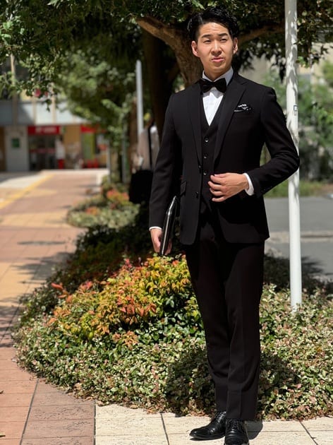 SUIT SELECT Naoya Shimozaki｜SUIT SELECT | スーツセレクト公式通販