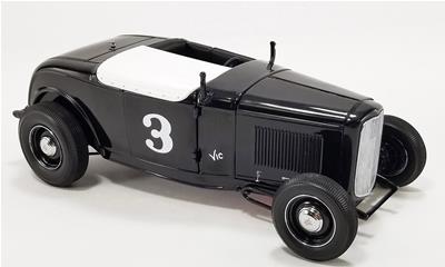 ACME DIECAST A1805021 1:18 Scale Vic Edelbrock 1932 Ford Salt Flat
