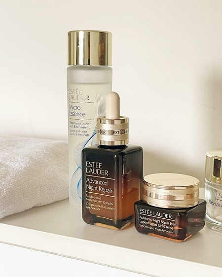 アドバンス ナイト リペア アイ ジェル SMR コンプレックス | 目元美容