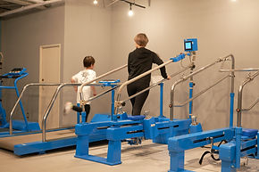 東京大学名誉教授小林寛道監修｜動きの質に着目したトレーニングジム