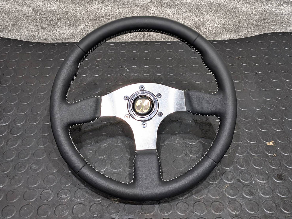 MOMO(モモ)社外ステアリング/ステアリングレザー張替え/ステアリング