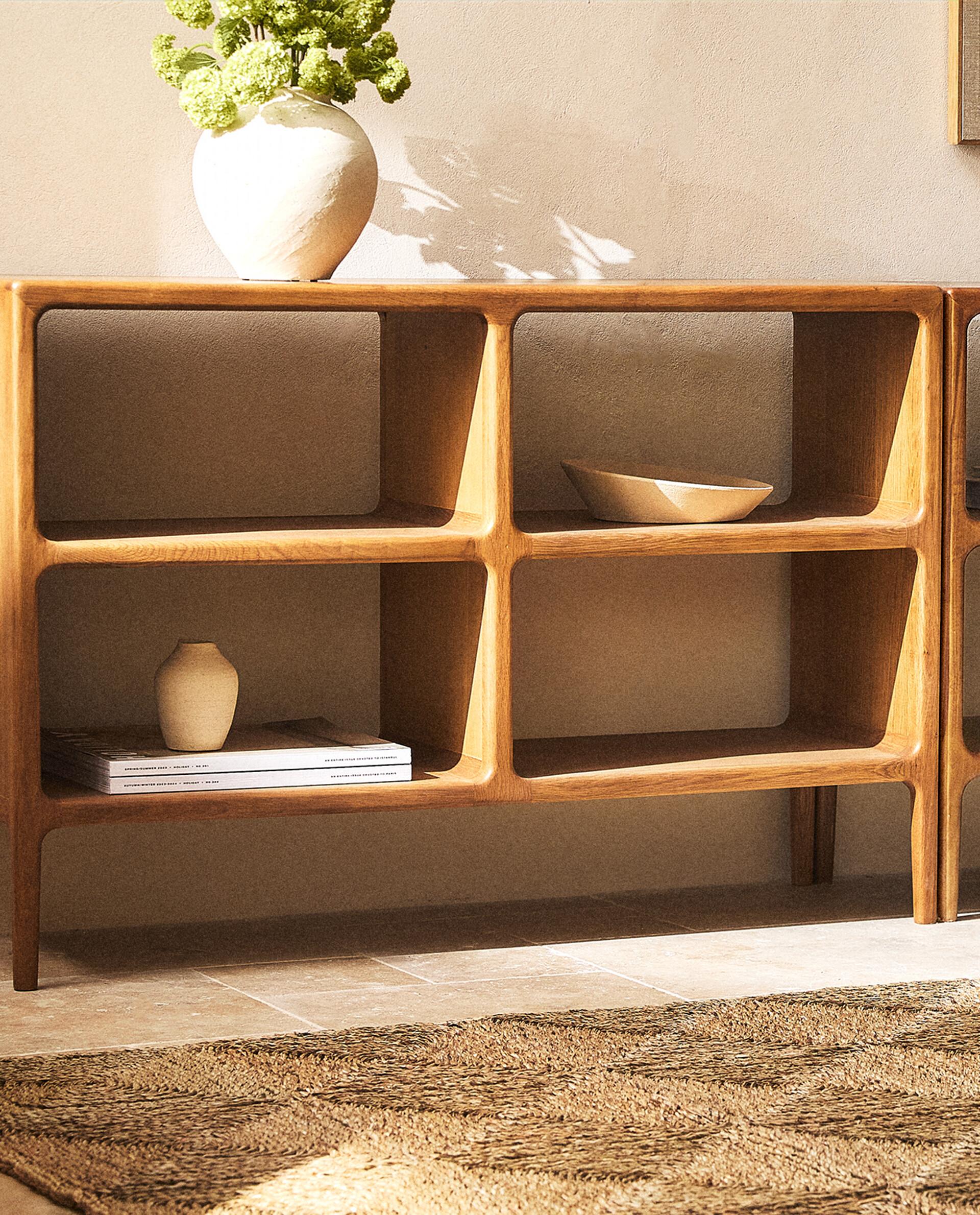 サイドボードとコンソール（コンソールテーブル／シェルフ） | Zara