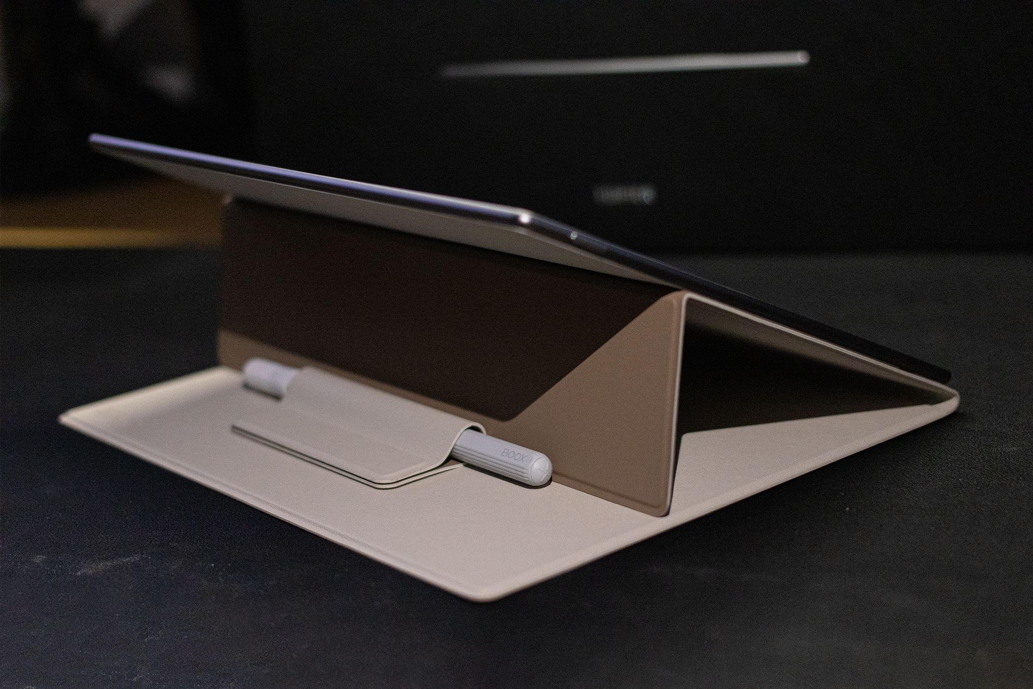 Onyx Boox Go 10.3 Review: Great for Reading and Note Taking