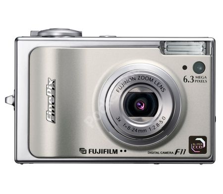 Fuji FinePix F11 digital camera