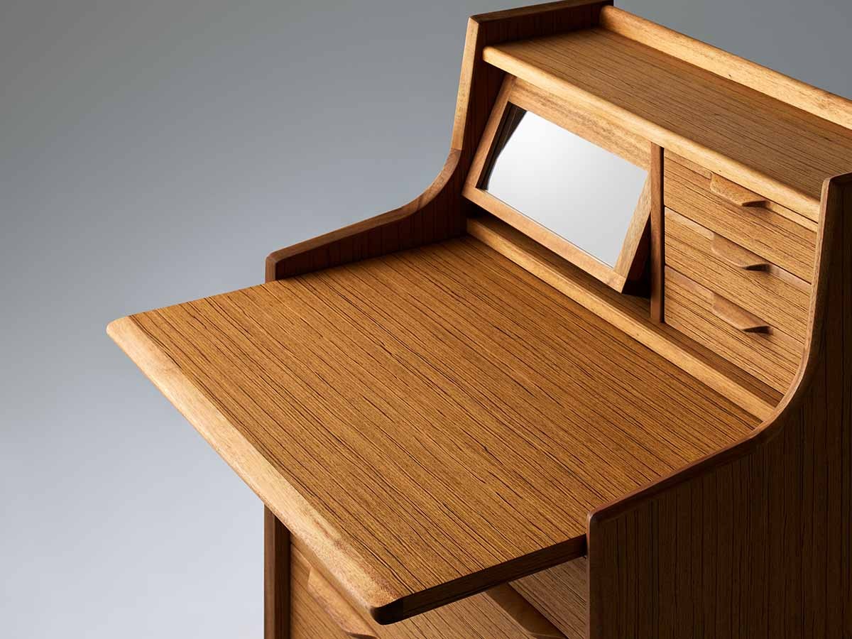 横浜ダニエル Daniel 樺材 無垢 スパニッシュ ライティングビューロー