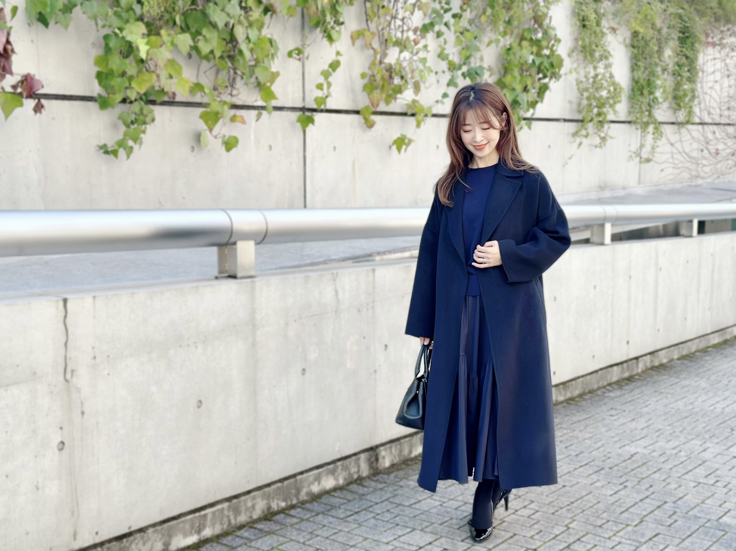 通勤にも学校の送迎にも、普段のお出かけにも、とにかく頼れるネイビー