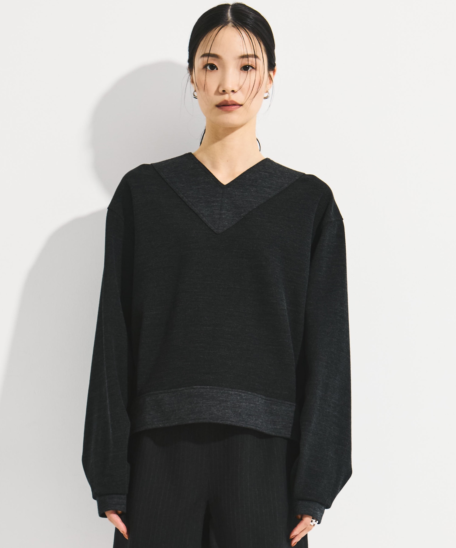 RERACS VNECK BACK ZIPPULLOVER(36 GREY): THE RERACS: WOMENS