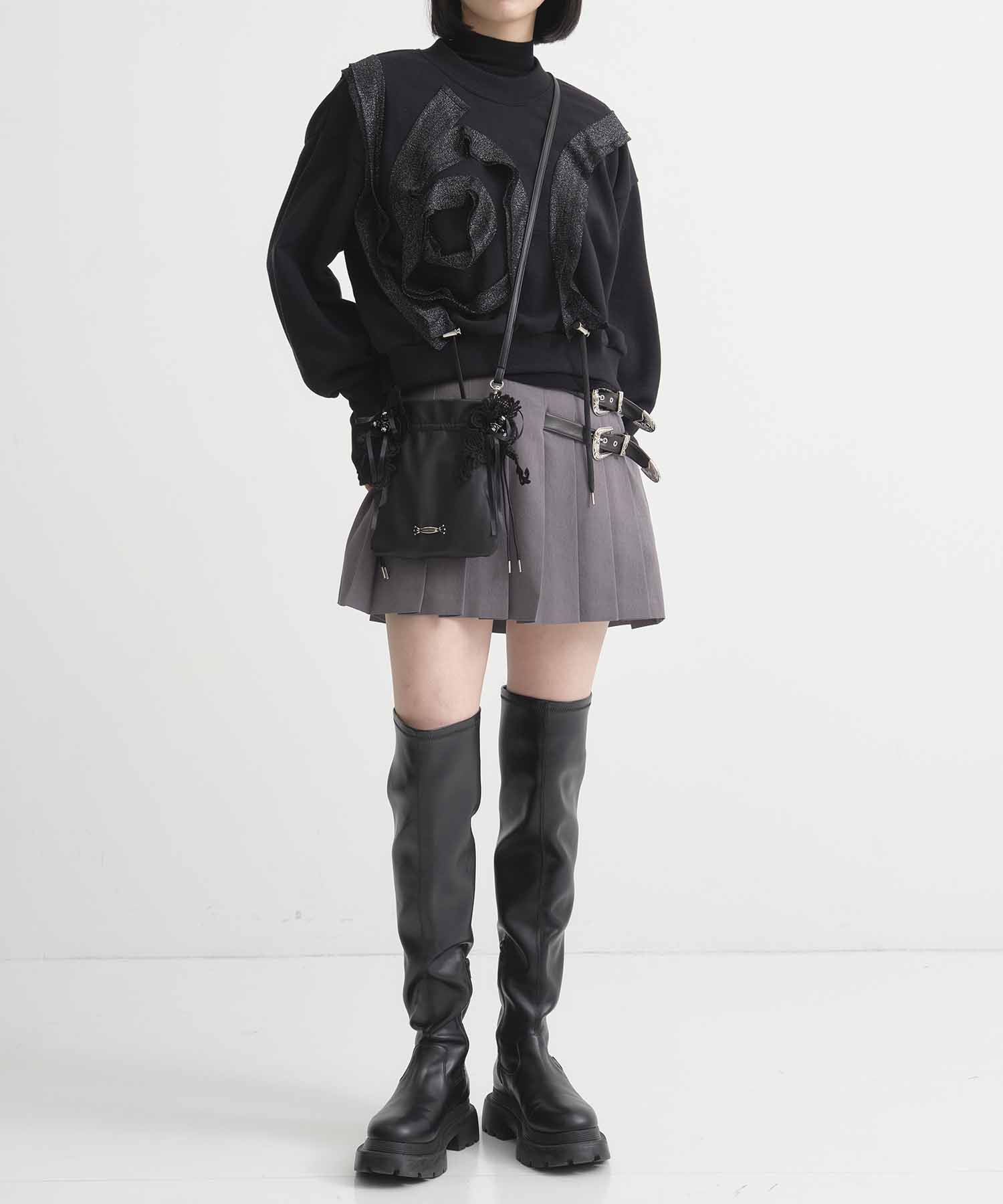 別注lace flower drawstring sacoche(FREE BLACK): tanakadaisuke