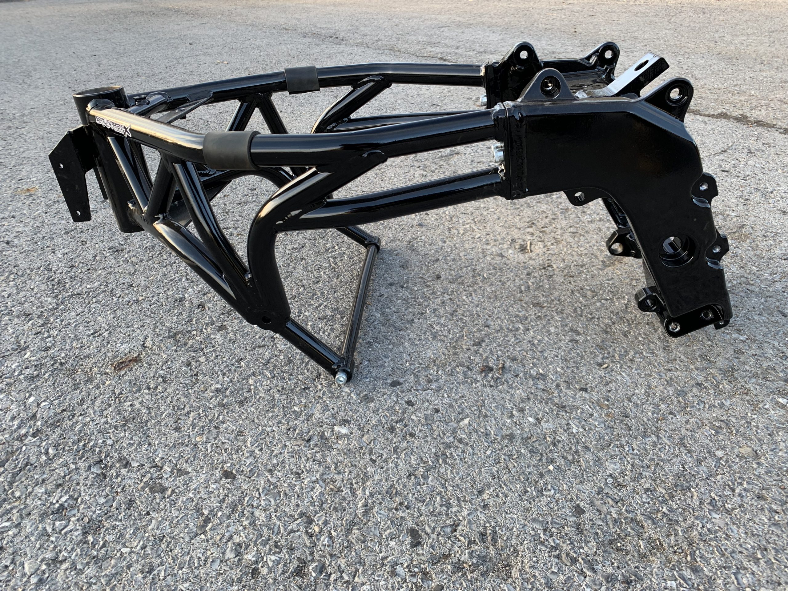 03/04 ZX6R/636 StunterX Half Frame - StunterX