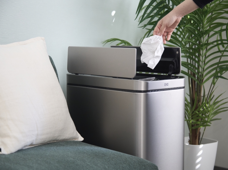 EKO/エックスウィング センサービン 30L -自動開閉するから、両手が