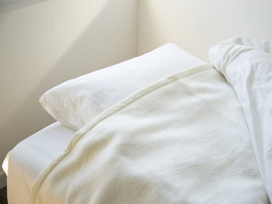 三井毛織/シルクの国産ブランケット シングルサイズ -睡眠の質が確実に