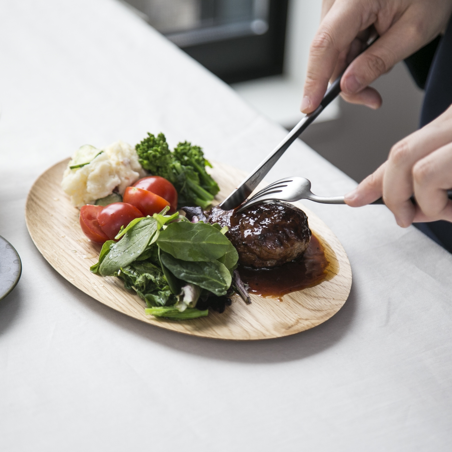 ノエルページ パン木皿 吉野産檜 約15×18センチ 10枚 パン皿・円